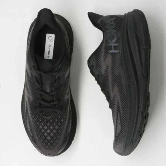 Like NEW! HOKA CLIFTON 9 SNEAKERS - Picture 2 of 10